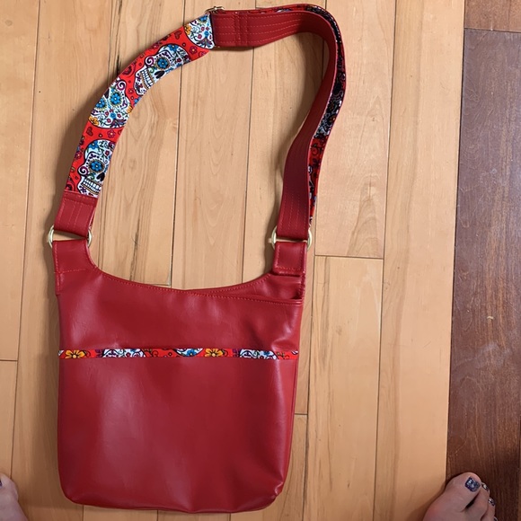 New no tag sugar skull purse - Picture 2 of 4